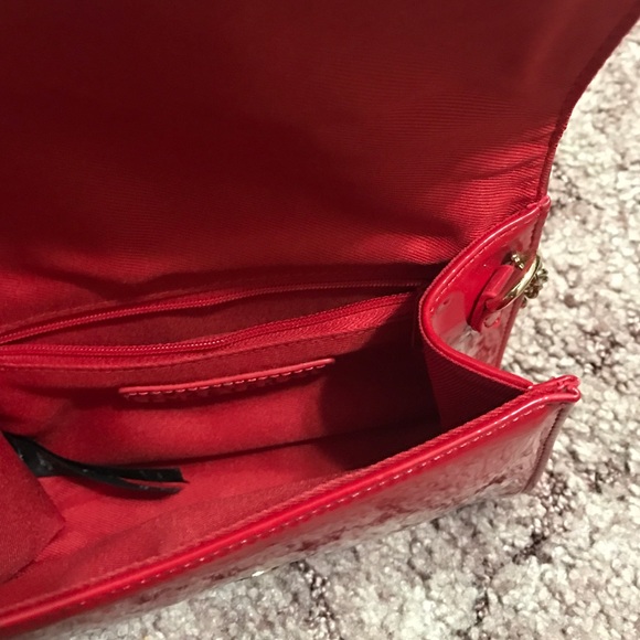 Red and gold cross body bag - Picture 2 of 2