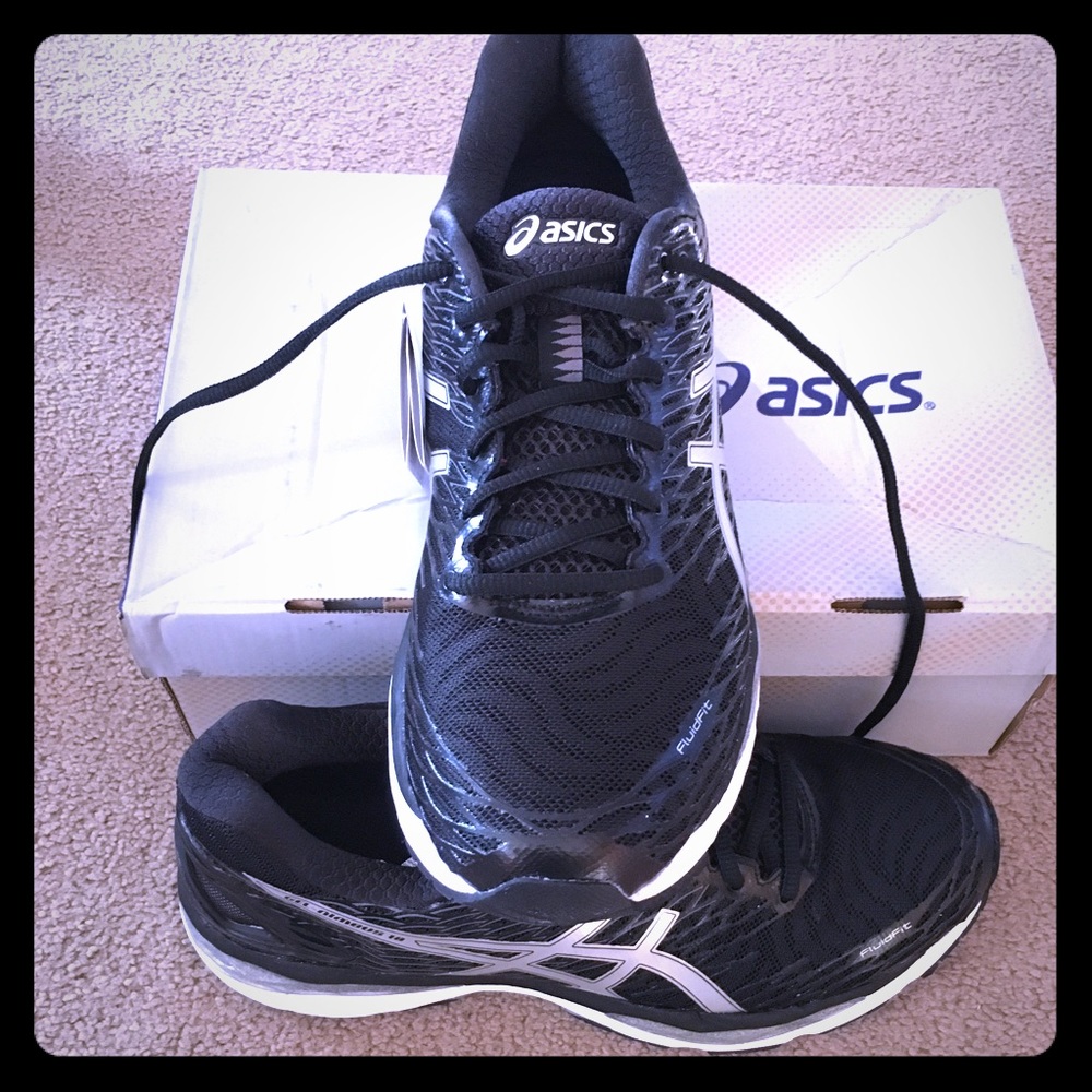 Womens Asics gel-nimbus 18