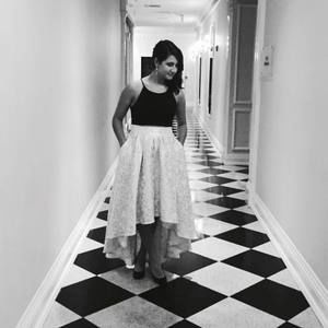 Meet your Posher, Dina