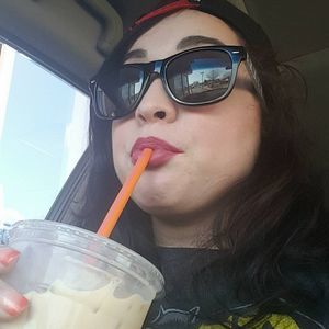 Meet your Posher, Lucy