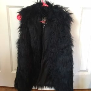 Faux Fur Vest SALE!!💕