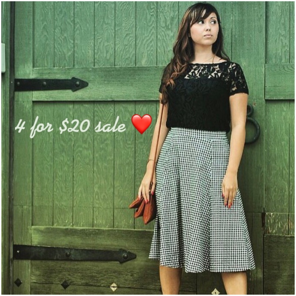 Pick 4 clothing items under $10 and get for $20 ❤