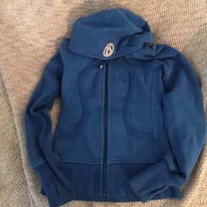 Lululemon size 4 scuba Hoodie