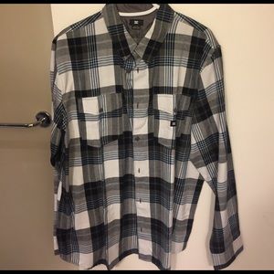 DC Men's Casual Button Down Large