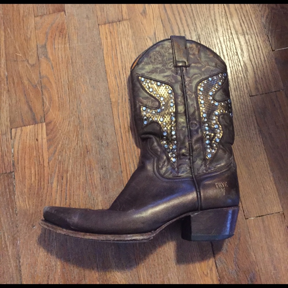 Frye cowgirl boots - priced to sell!