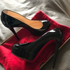 Authentic Christian Louboutin Bianca size 9.