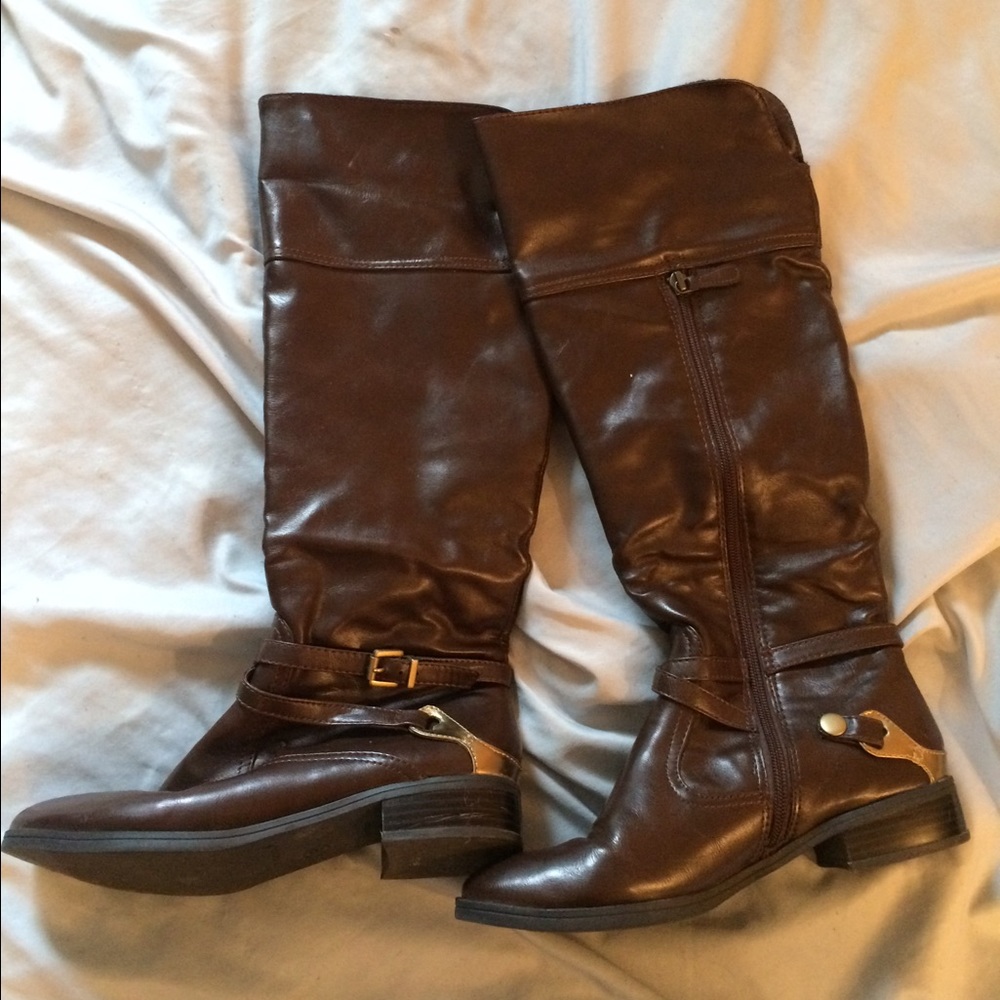 Riding boots