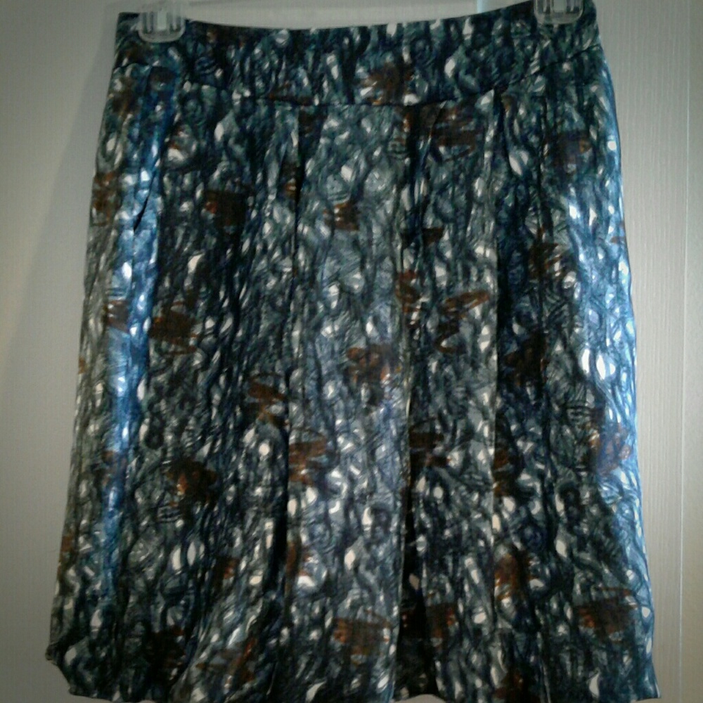 ☇Adorable Banana Republic Silk Bubble Hem Skirt