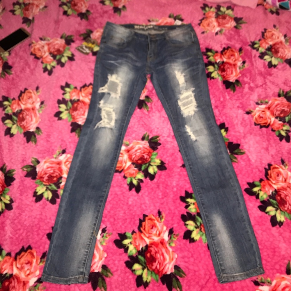 NWT Size 7 or size 29.