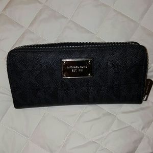 Michael Kors wallet
