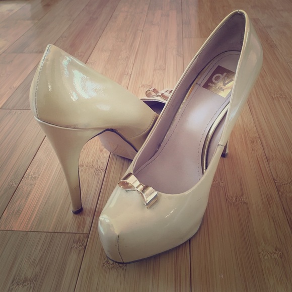 DV by Dolce Vita Shoes - Dolce Vita Nude Patent Leather Bow Pumps
