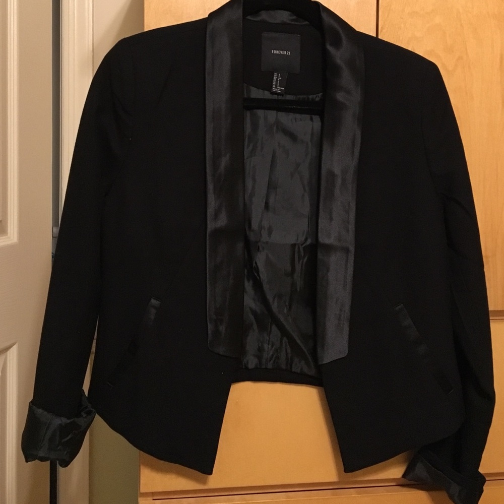 Forever 21 tuxedo jacket