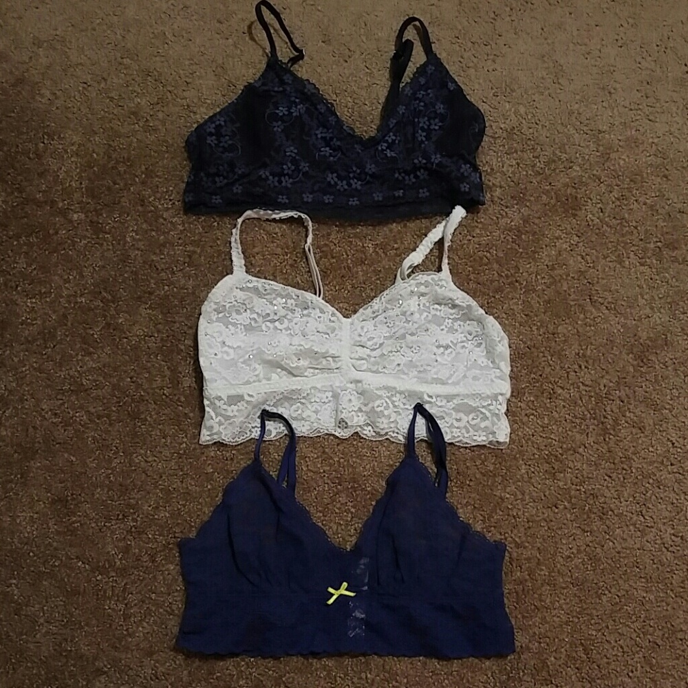 3 for 10$ Bralettes VS PINK GILLY HICKS