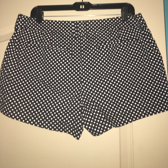 Black and white polka dot short - Picture 2 of 2