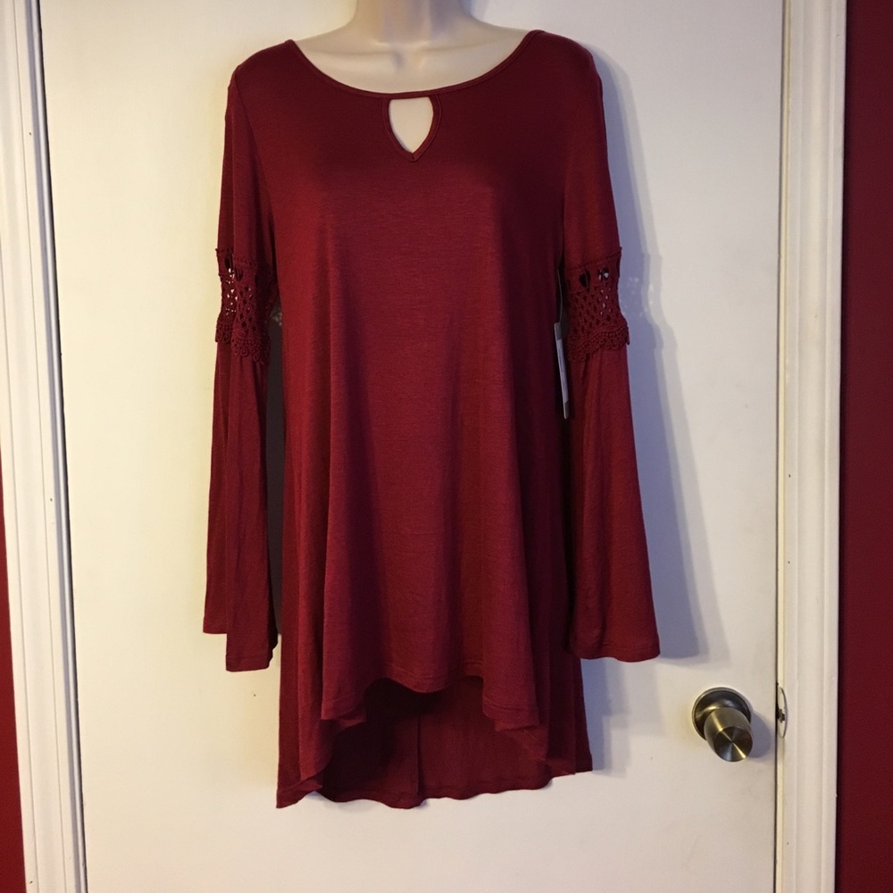Jay boutique brand tunic top NWT Sz L crimson