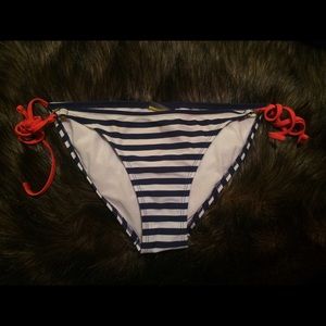 Striped Bikini Bottom 👙 Price Drop! ⬇️