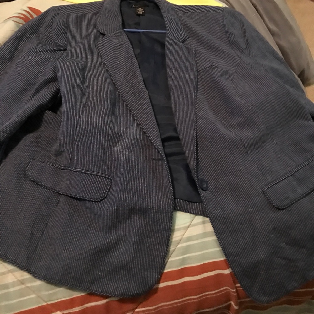 Strip blue blazer