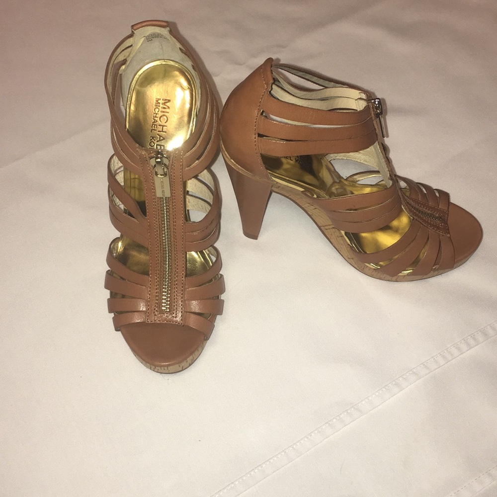 Gorgeous Michael Michael Kors ❤️❤️ Sz 6M