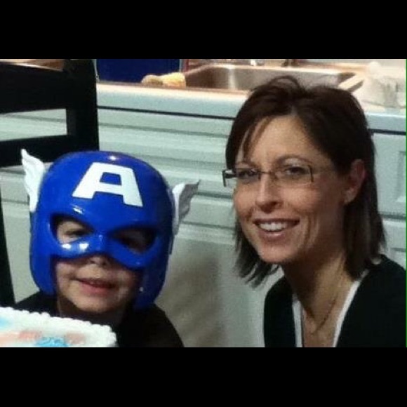 Meet your Posher, Laura - Picture 1 of 1