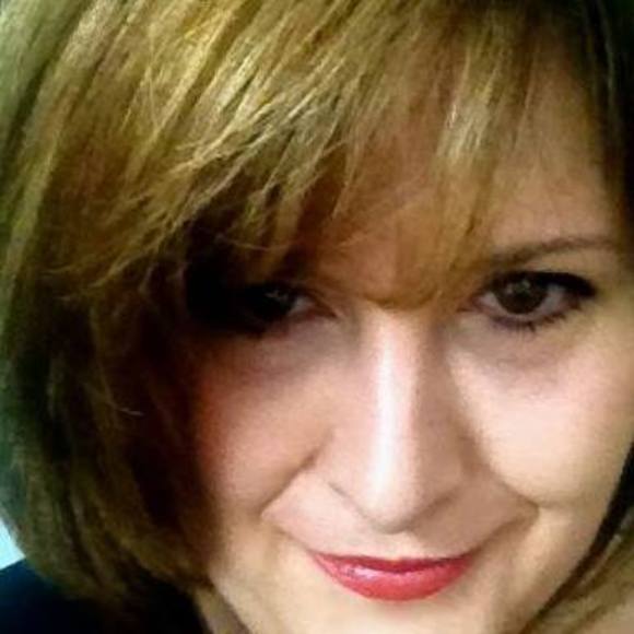 Meet your Posher, Andrea - Picture 1 of 1