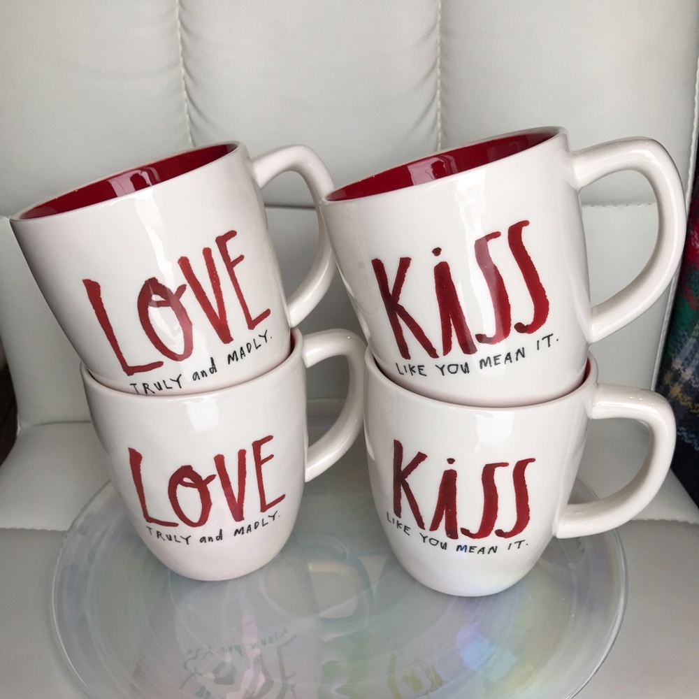 ❗️SALE❗️Rae Dunn Valentine's Day Mug Set