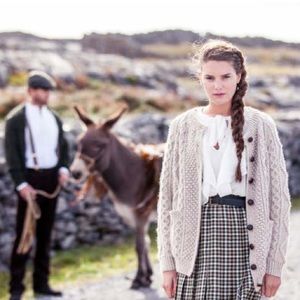 Gaeltarra Handloomed Aran V-neck Cardigan