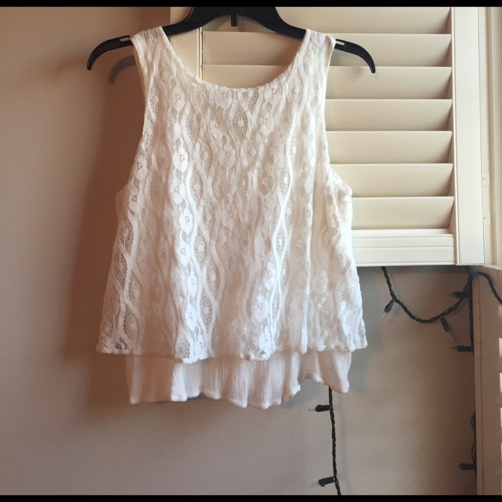 Pretty lacey tank