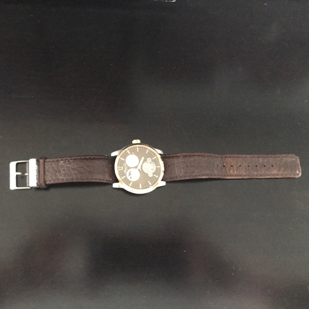 Kenneth Cole wind up watch