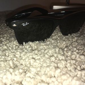 RAY-BAN SUNGLASSES