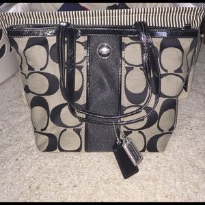 Coach Handbags - COACH Signature Tote F21950