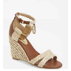 MIA WEDGE SANDAL 3 1/2 heel new with no tags