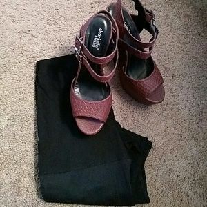 Cute burgundy chunky heels