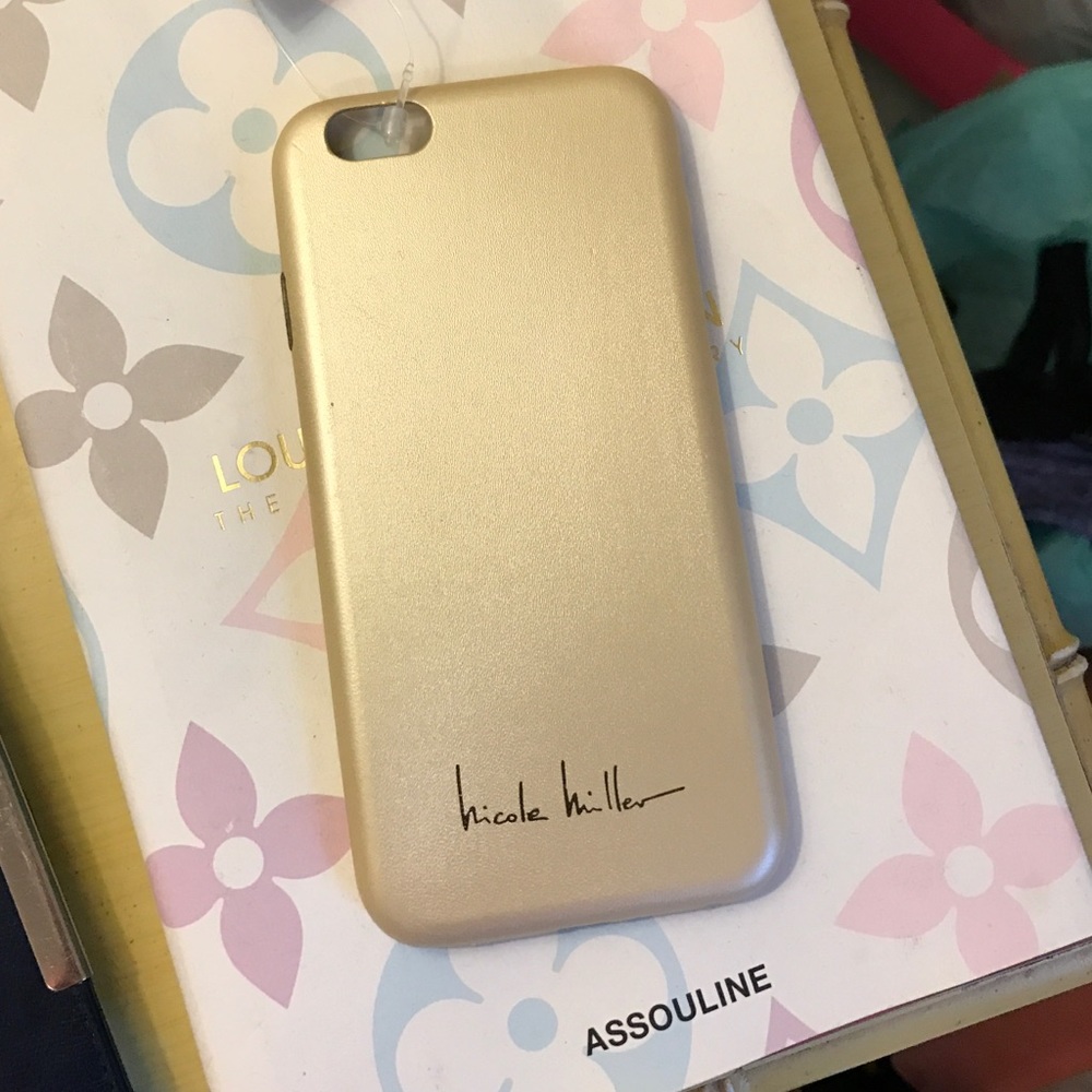 BNWT Gold Nicole Miller Slim Profile iPhone 7 Case