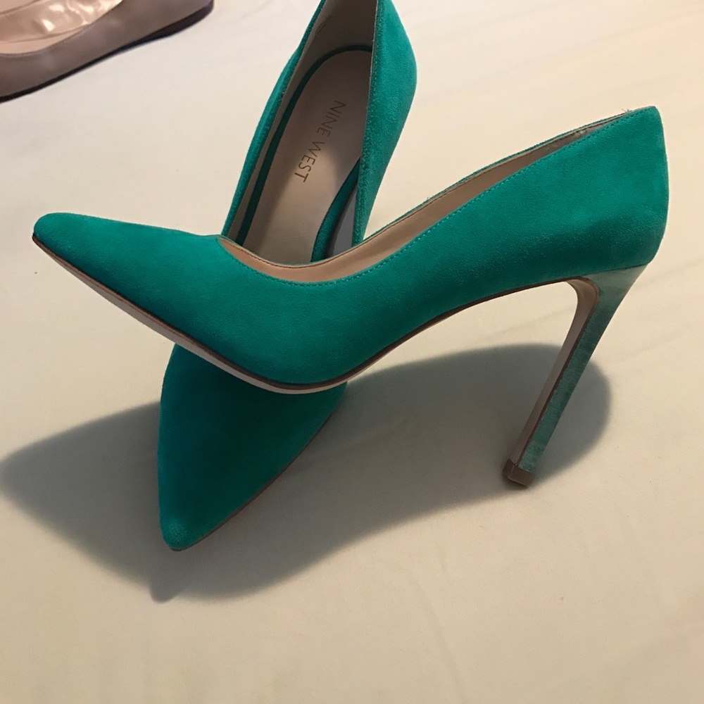Brand new Nine West pumps