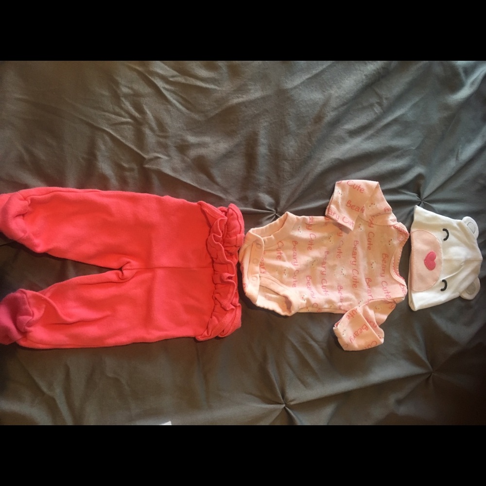 "Beary cute" newborn set.