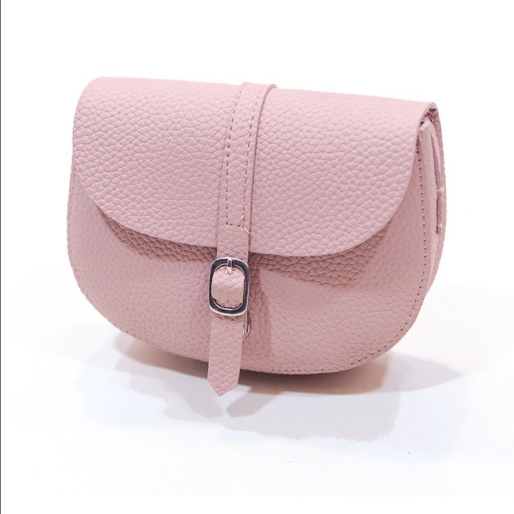 🎉🎉🎉HP🎉🎉🎉 Adorable Pink 👛Cross Body Bag