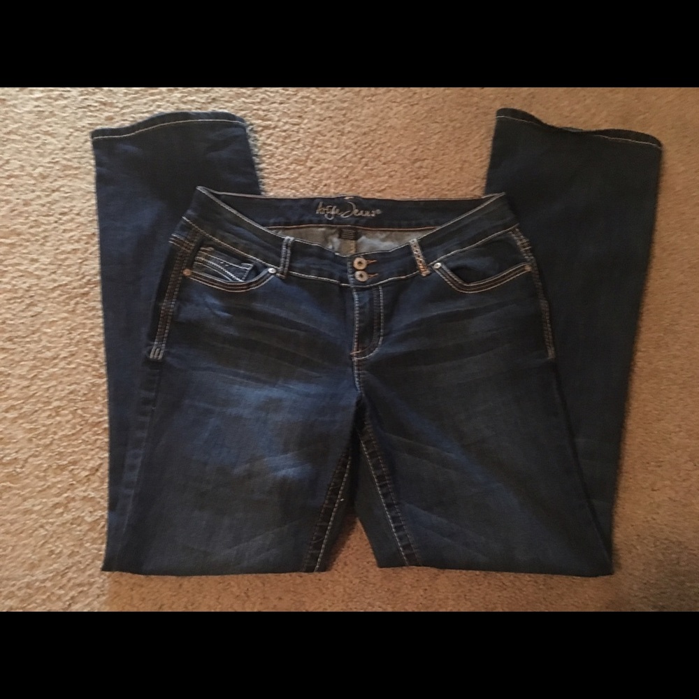 Ariya Jeans