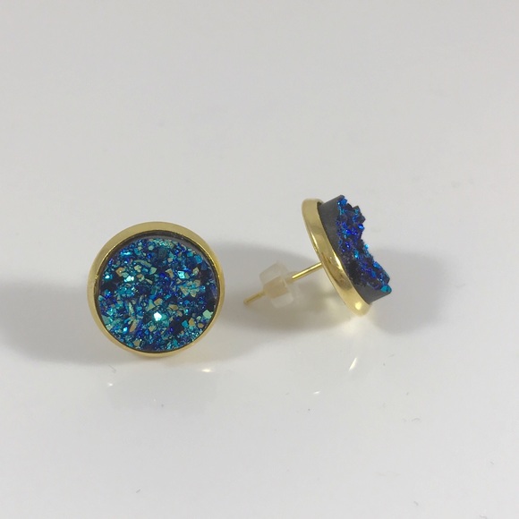 🆕💙Blue Textured Druzy Studs in gold setting - Picture 2 of 4