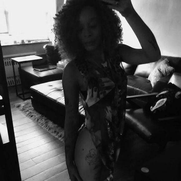 Meet your Posher, Tiffany - Picture 1 of 1