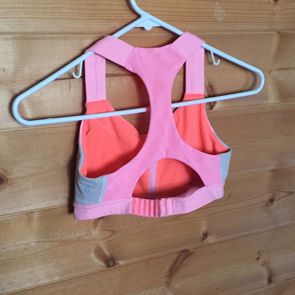 Lululemon Hook Me Up Bra - Picture 4 of 5