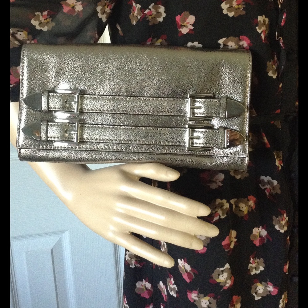 💋MICHAEL KORS Shoulder Bag Clutch NWOT 1 HR Price