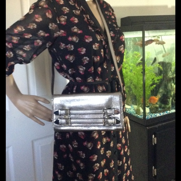 💋MICHAEL KORS Shoulder Bag Clutch NWOT 1 HR Price - Picture 2 of 8