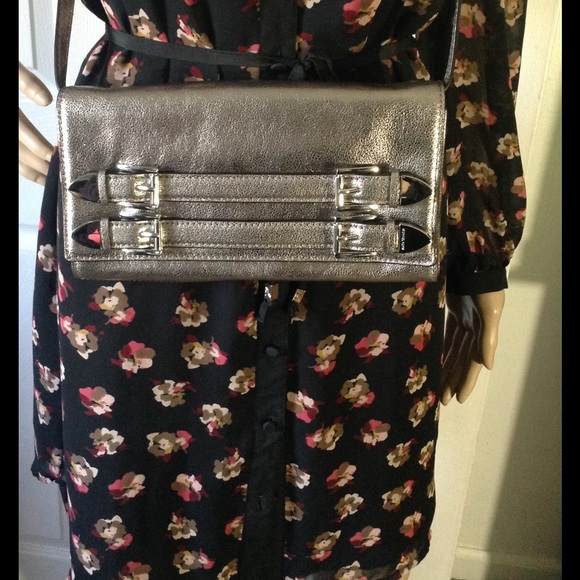 💋MICHAEL KORS Shoulder Bag Clutch NWOT 1 HR Price - Picture 3 of 8