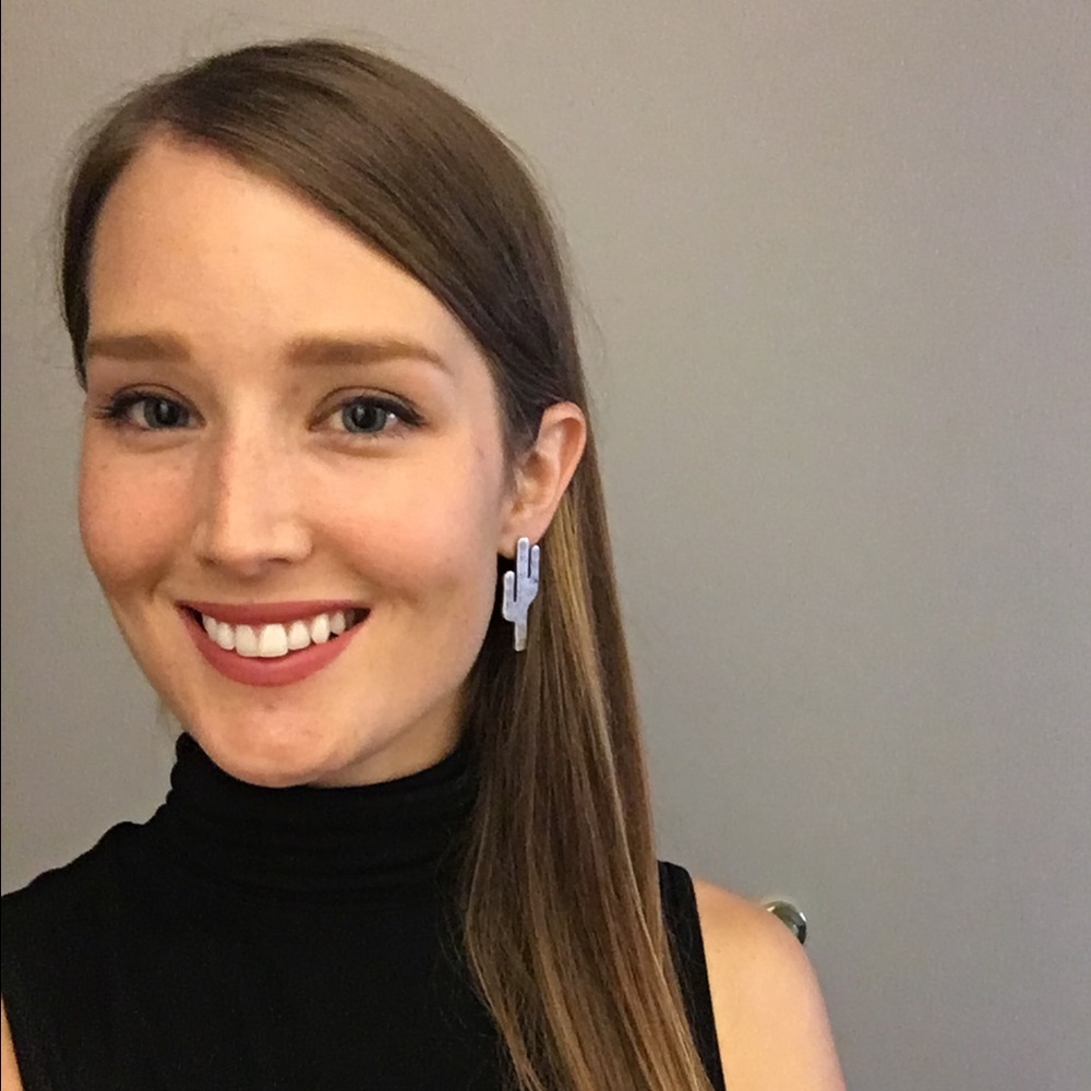 Meet your Posher, Lauren