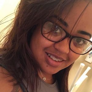 Meet your Posher, Bee