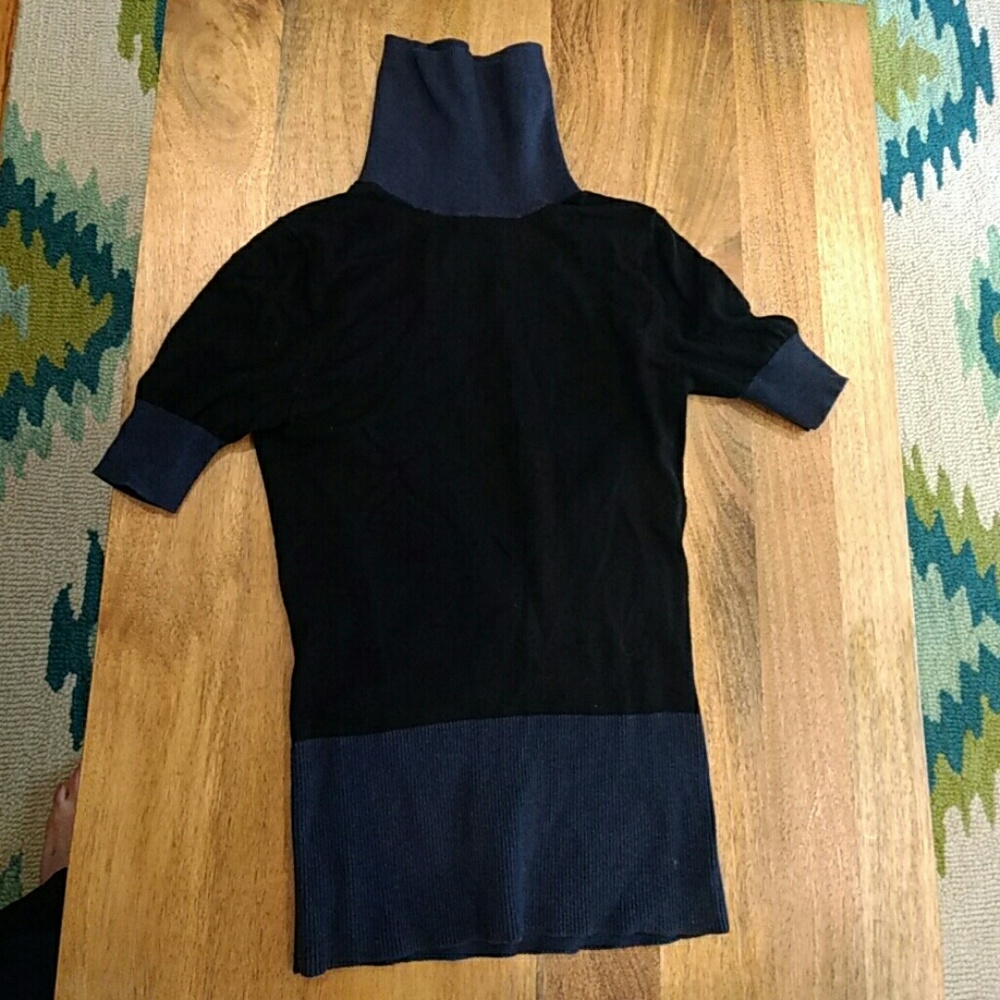 Banana Republic Short sleeve turtleneck