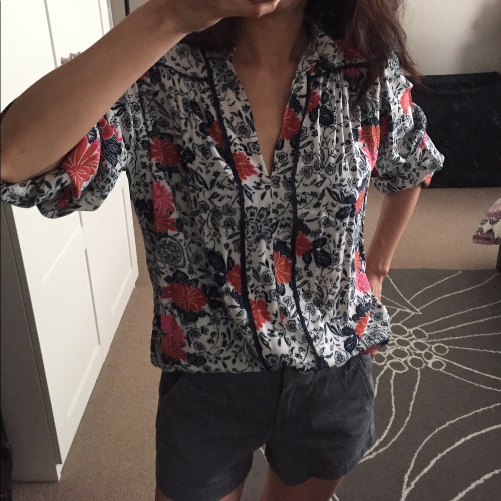 100% Rayon printed long sleeves top ( size L)