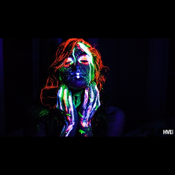 Meet your Posher, Jennifer - Picture 1 of 1