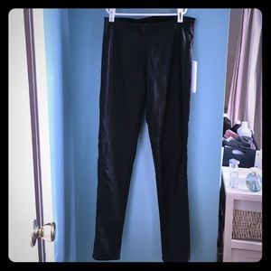 ⚡️SALE⚡️🆕H&M leather leggings