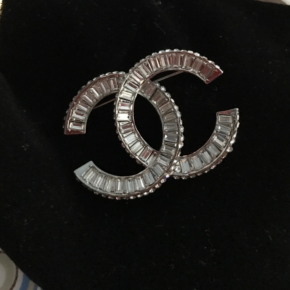 Good quality crystal brooch